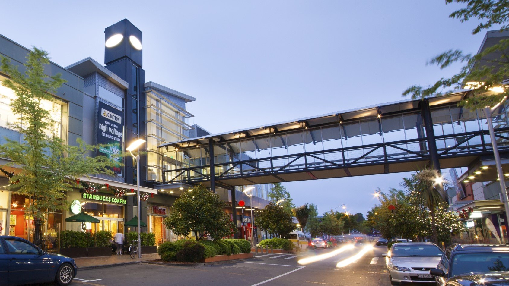 Ram Raiders Smash Westfield Riccarton Doors and Steal Clothing and Shoes